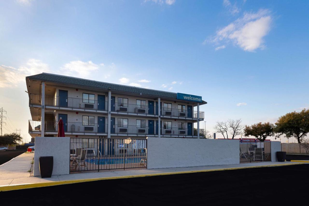Motel 6-San Antonio, Tx - West Seaworld Exterior photo